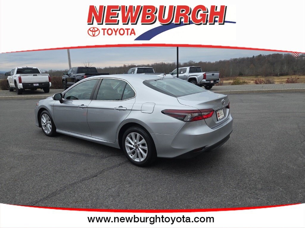 2023 Toyota Camry LE photo 4