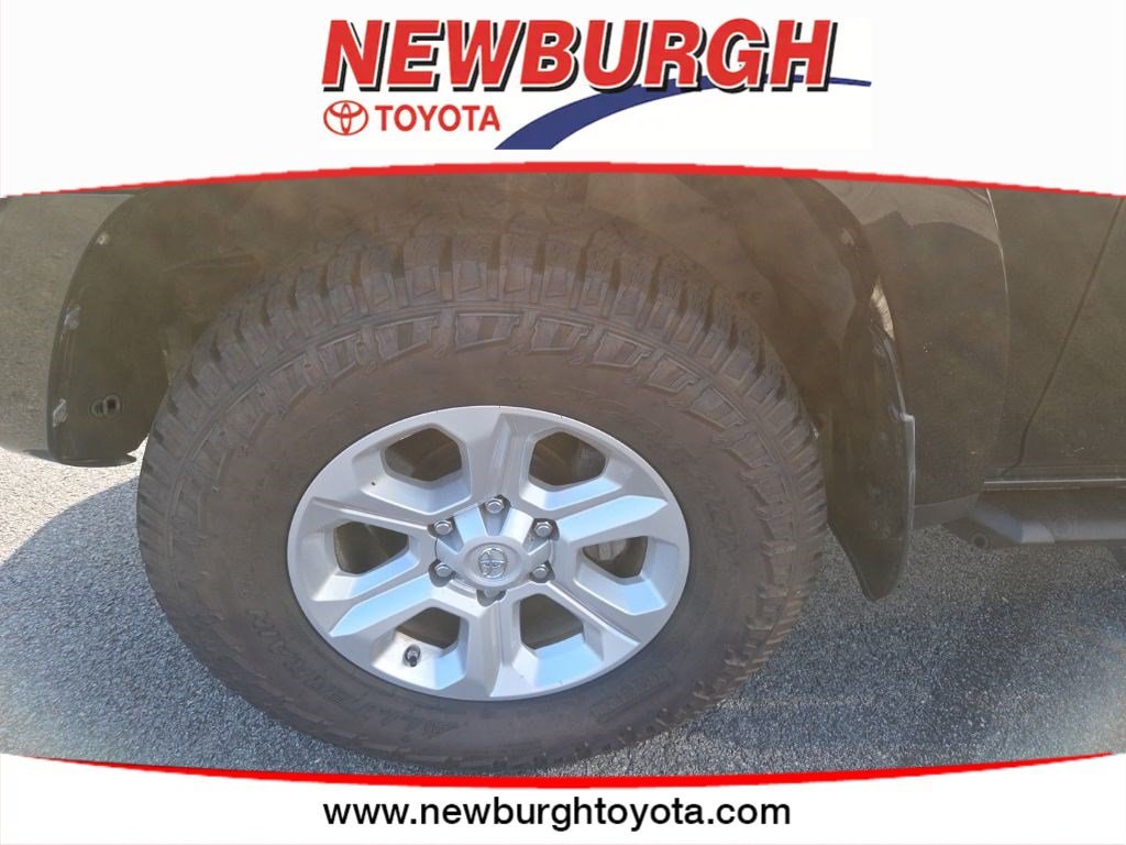 2021 Toyota 4Runner SR5 - Photo 9