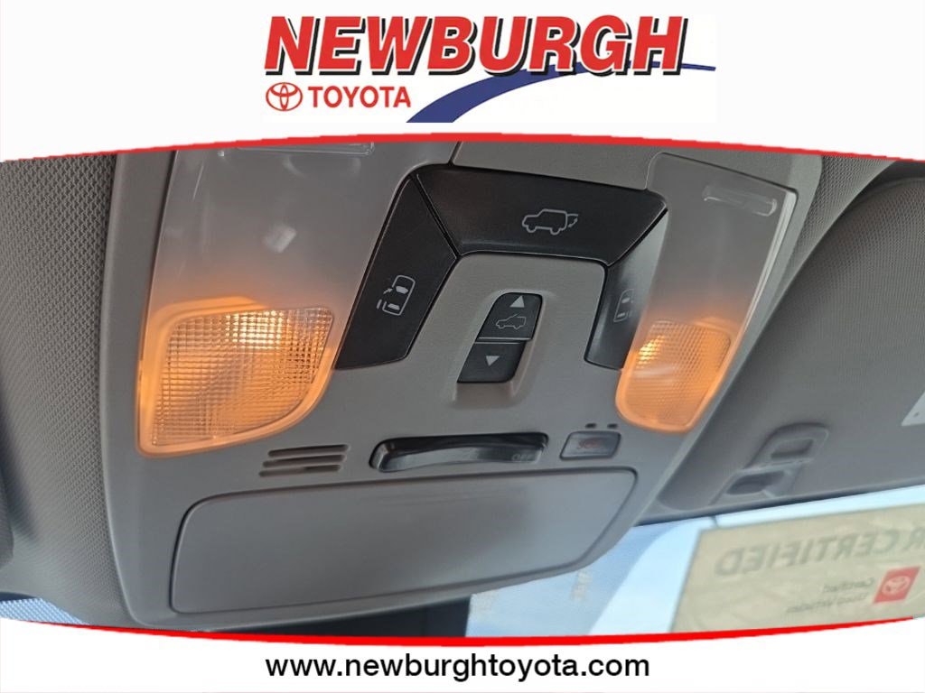 2020 Toyota Sienna SE Premium - Photo 32