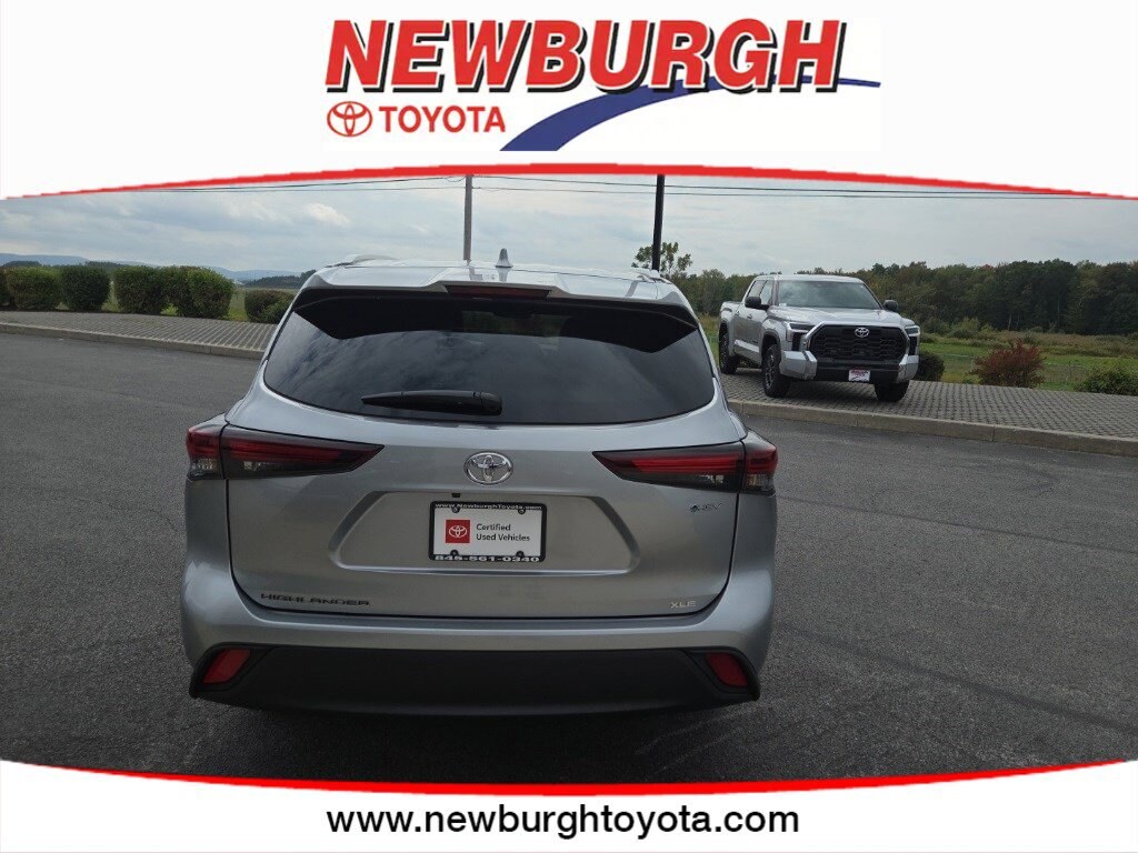 2025 Toyota Highlander Hybrid XLE photo 4