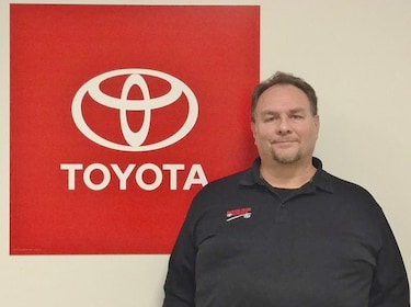 Staff member Steve Nagle from ID_b4517adbd87e
