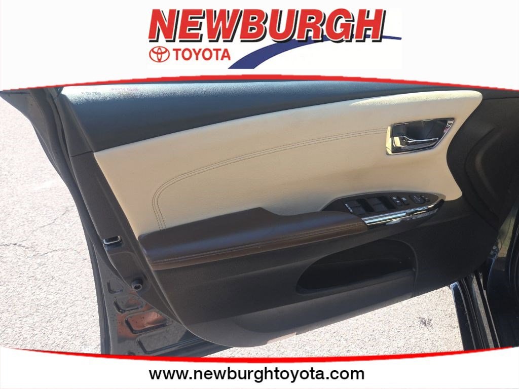 2016 Toyota Avalon XLE - Photo 14