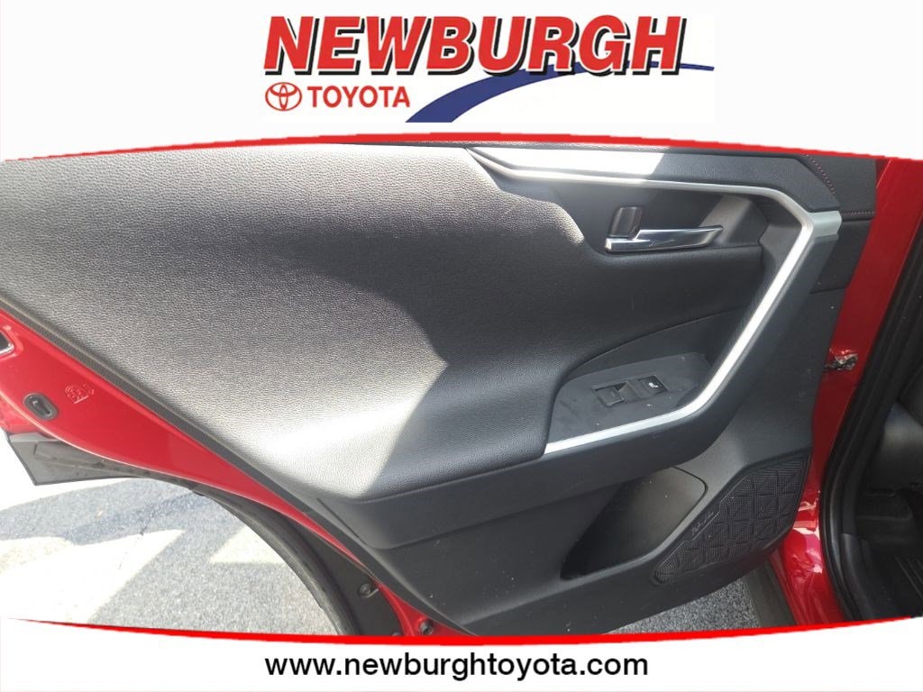2023 Toyota RAV4 XSE - Photo 19