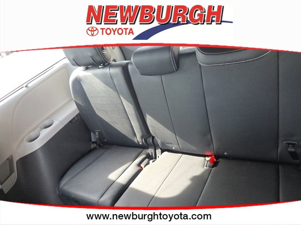 2020 Toyota Sienna SE Premium - Photo 21