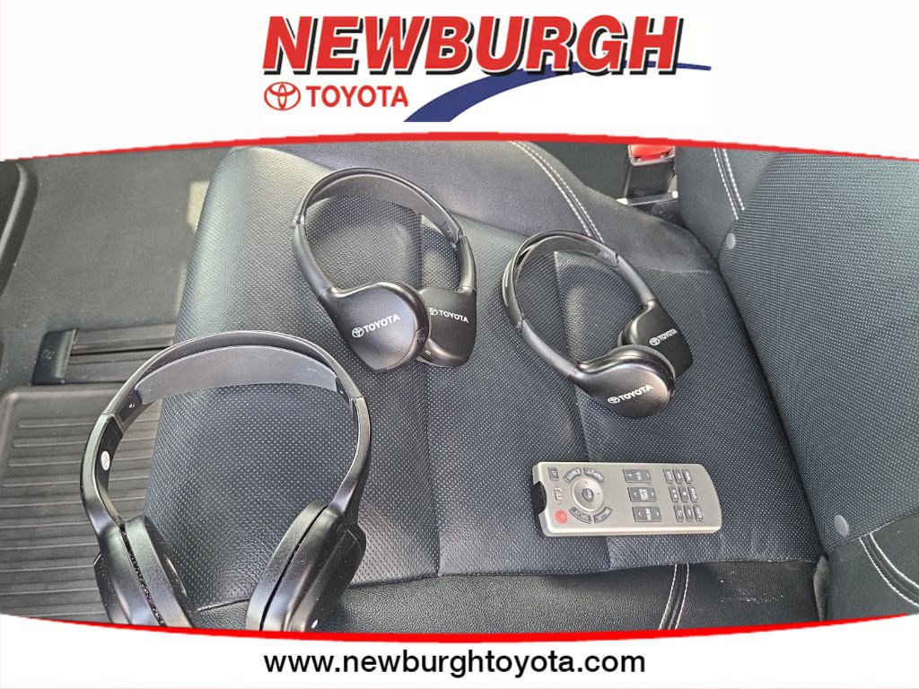 2020 Toyota Sienna SE Premium - Photo 18