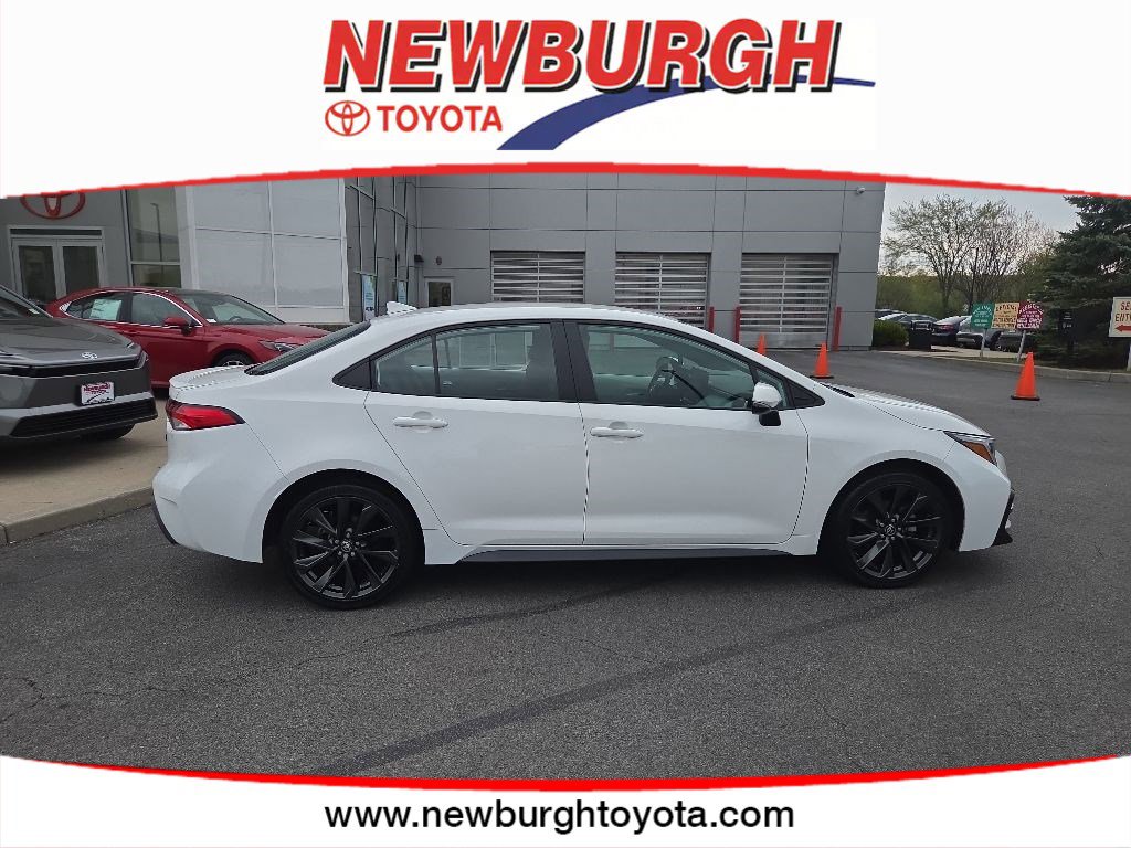 2024 Toyota Corolla SE - Photo 6