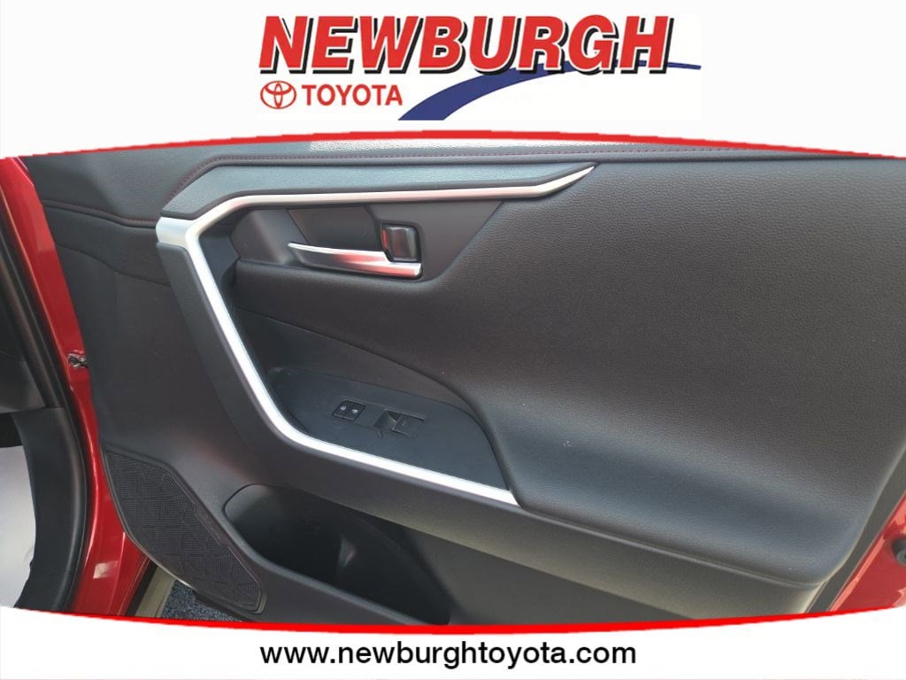 2023 Toyota RAV4 XSE - Photo 18