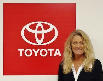 Staff member Janice Eckert from ID_2730f752fabb