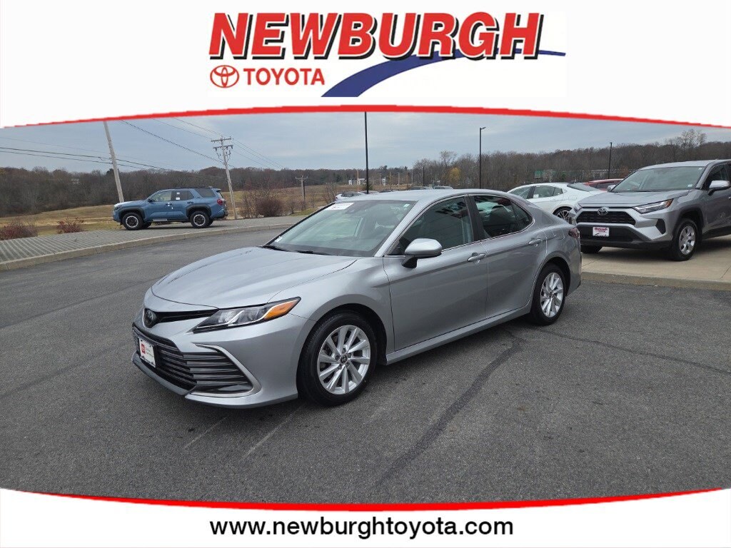 2023 Toyota Camry LE photo 2