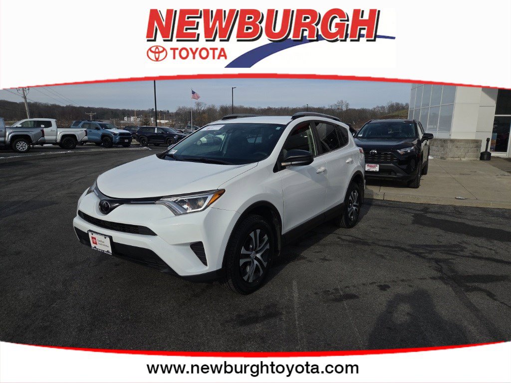 2018 Toyota RAV4 LE's photo