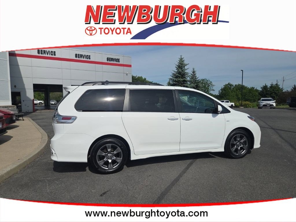 2020 Toyota Sienna SE Premium - Photo 6