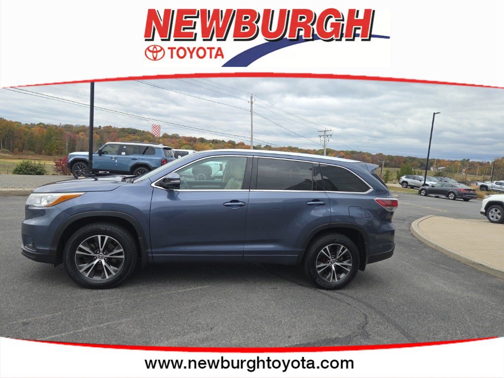Used 2016 Toyota Highlander XLE with VIN 5TDJKRFH9GS253308 for sale in Newburgh, NY