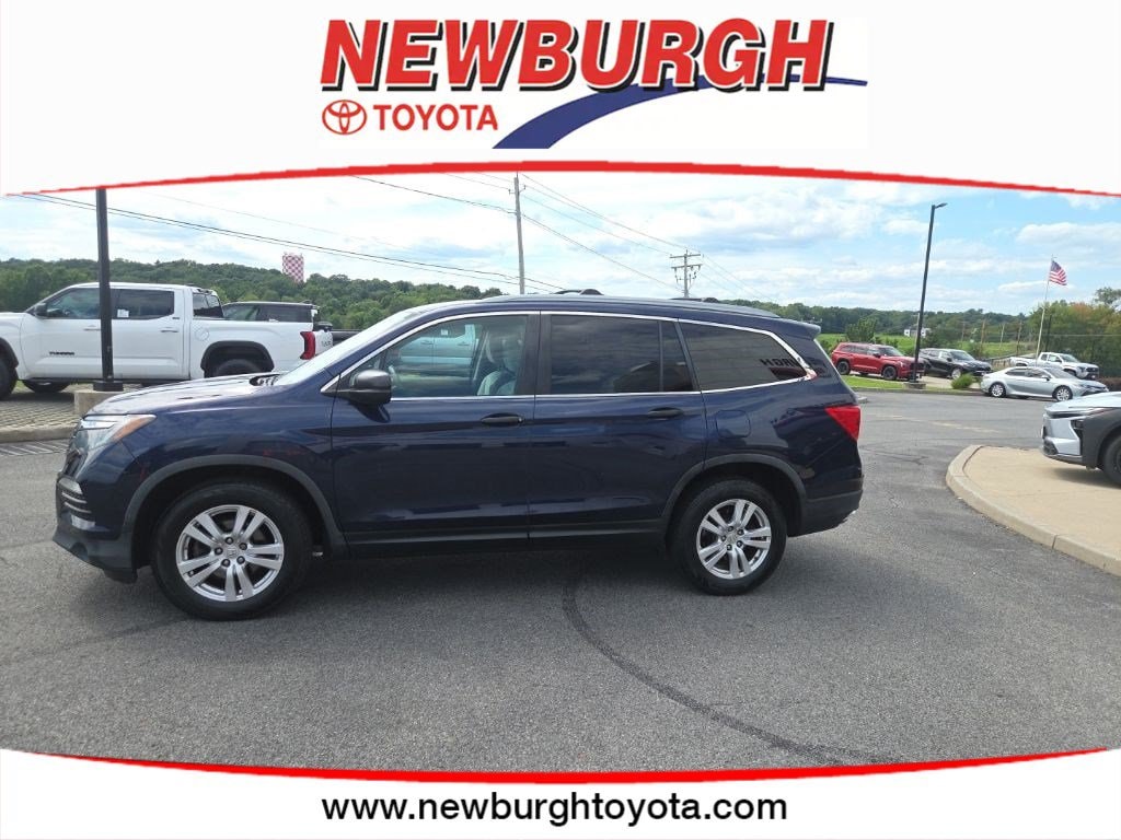 Used 2016 Honda Pilot LX with VIN 5FNYF6H17GB028617 for sale in Newburgh, NY
