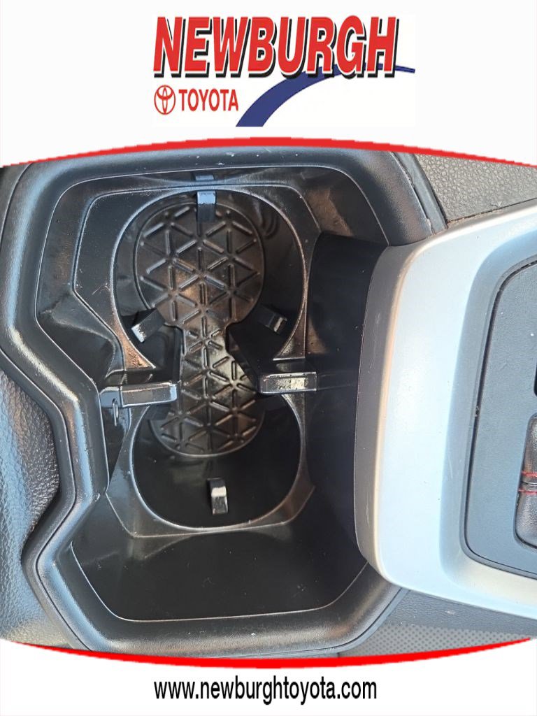 2023 Toyota RAV4 XSE - Photo 26