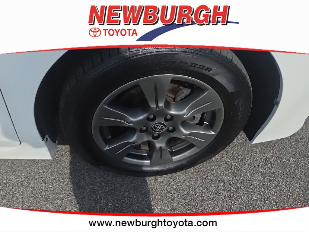 2020 Toyota Sienna SE Premium - Photo 16