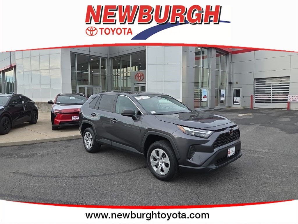 2023 Toyota RAV4 LE - Photo 7