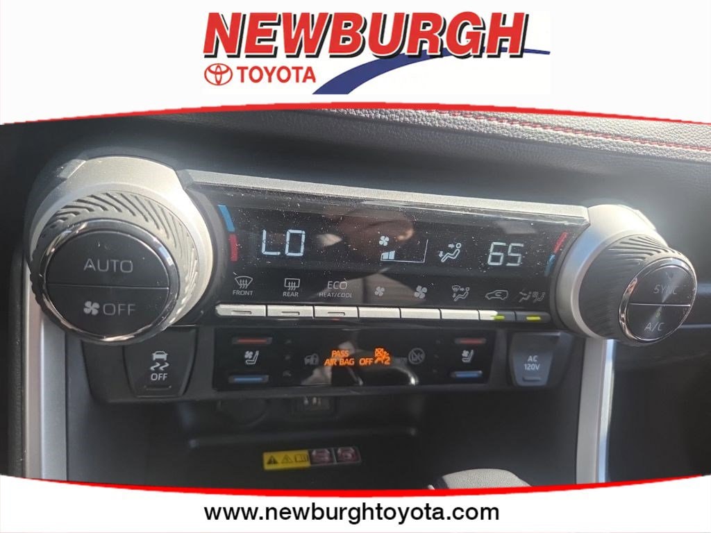 2023 Toyota RAV4 XSE - Photo 32