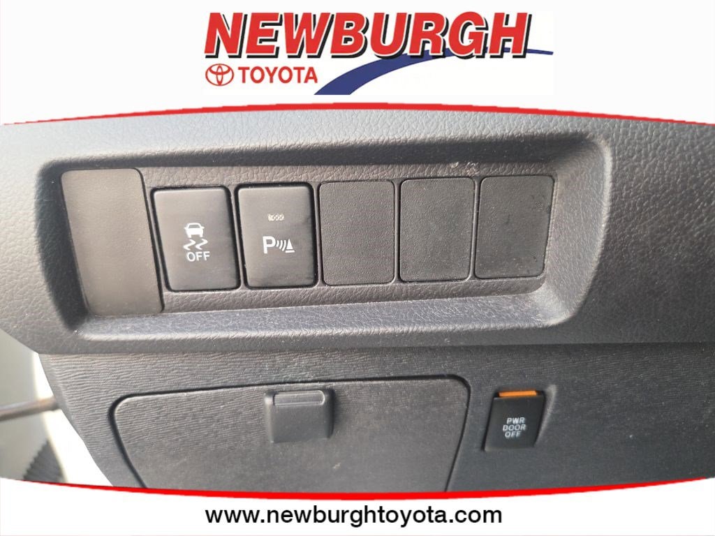 2020 Toyota Sienna SE Premium - Photo 28