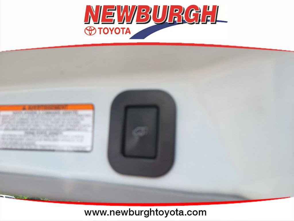 2020 Toyota Sienna SE Premium - Photo 24