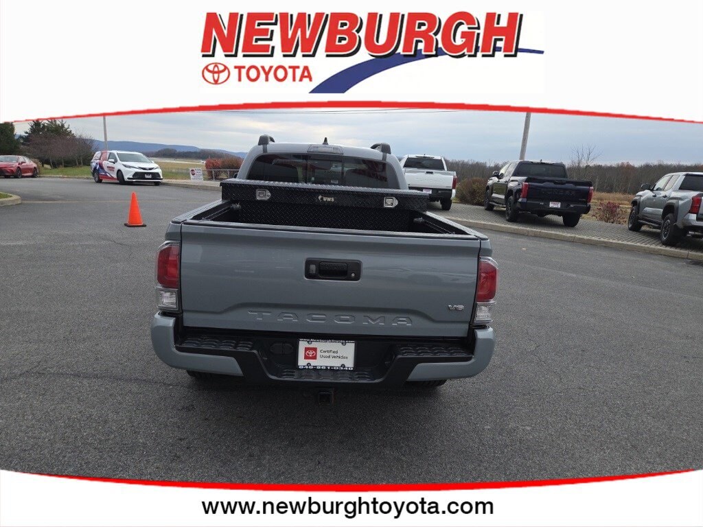 2021 Toyota Tacoma TRD Sport V6 photo 4