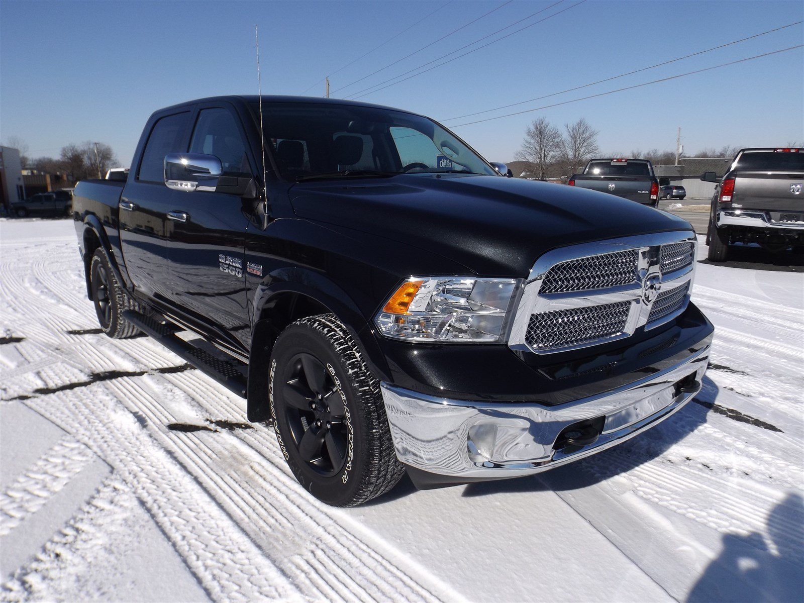 New Century Dodge Chrysler Jeep Dealership in Paola, KS