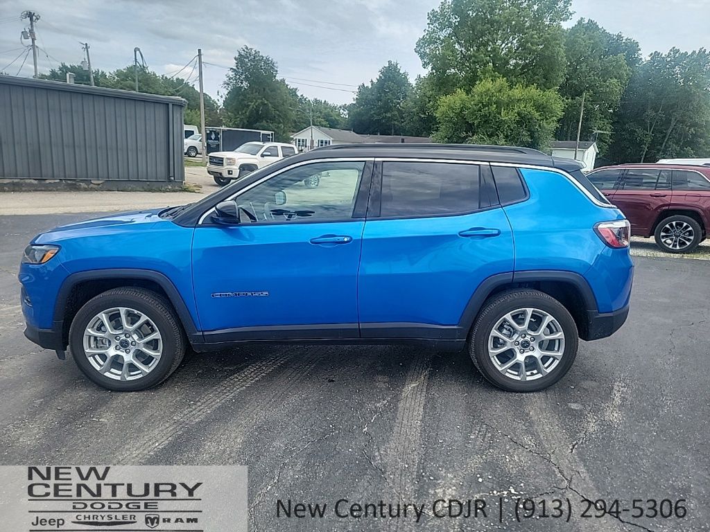 Used 2025 Jeep Compass Limited with VIN 3C4NJDCN0ST512655 for sale in Kansas City