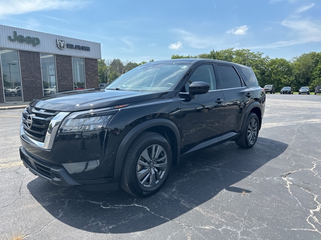 Used 2023 Nissan Pathfinder S with VIN 5N1DR3AC5PC218148 for sale in Kansas City