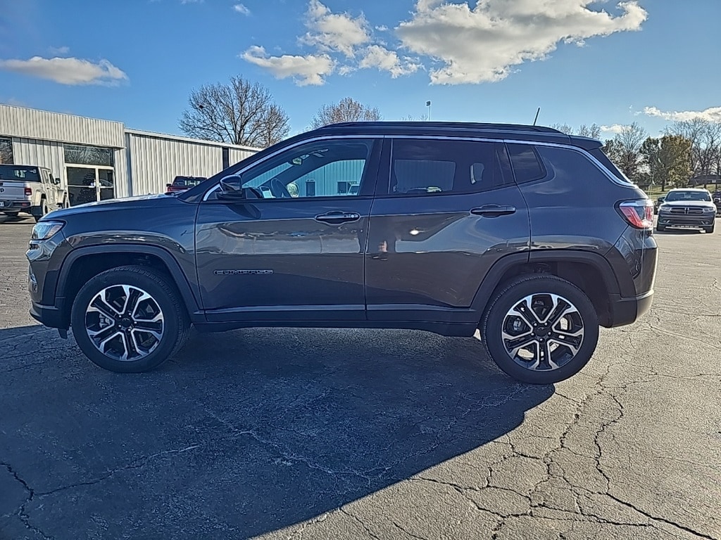 Used 2023 Jeep Compass Limited with VIN 3C4NJDCN9PT567676 for sale in Kansas City