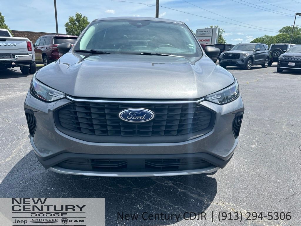 Used 2025 Ford Escape Active with VIN 1FMCU9GN2SUA43348 for sale in Kansas City