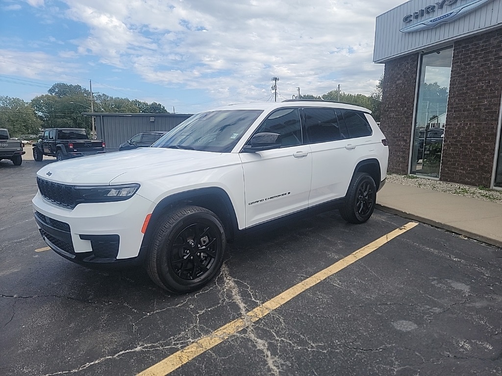 2024 Jeep Grand Cherokee L Altitude's photo