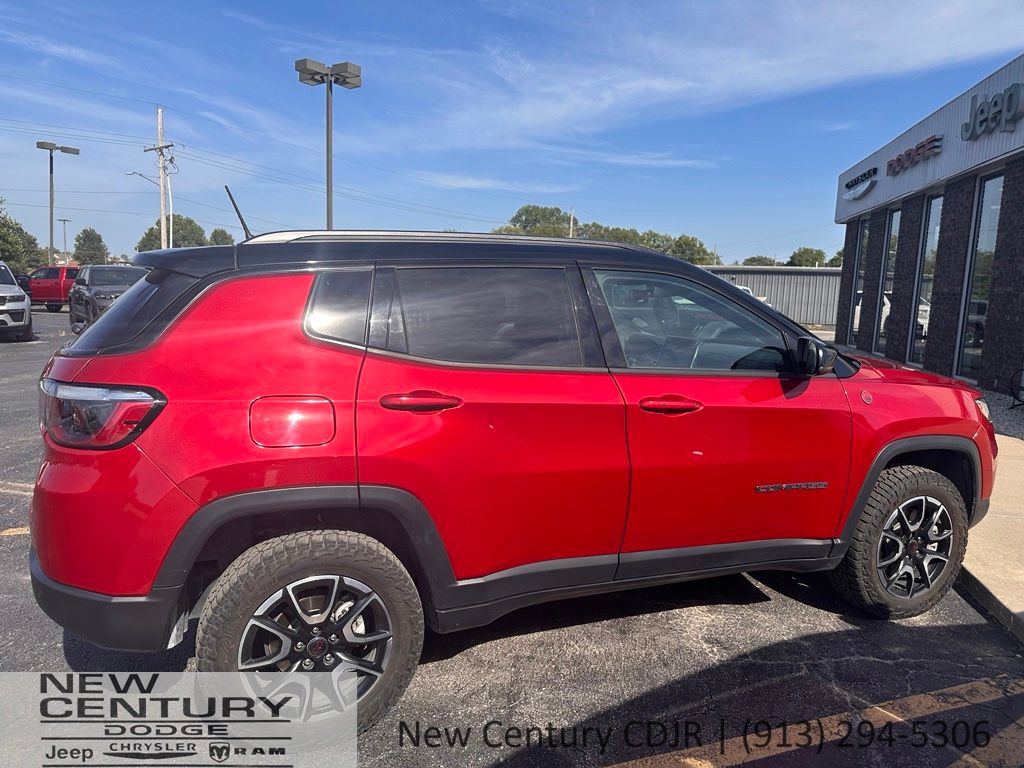 Used 2025 Jeep Compass Trailhawk with VIN 3C4NJDDN1ST532492 for sale in Kansas City