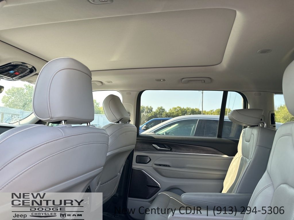 2022 Jeep Grand Cherokee L Overland - Photo 16
