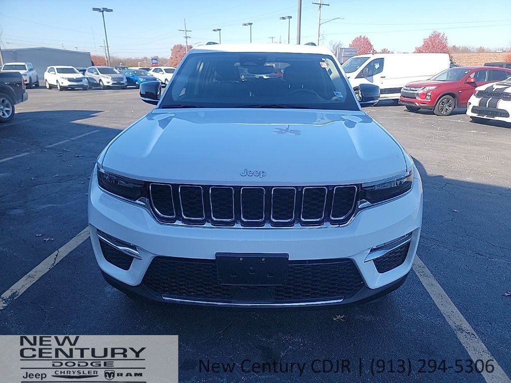 Used 2022 Jeep Grand Cherokee Limited with VIN 1C4RJHBG5N8523116 for sale in Kansas City