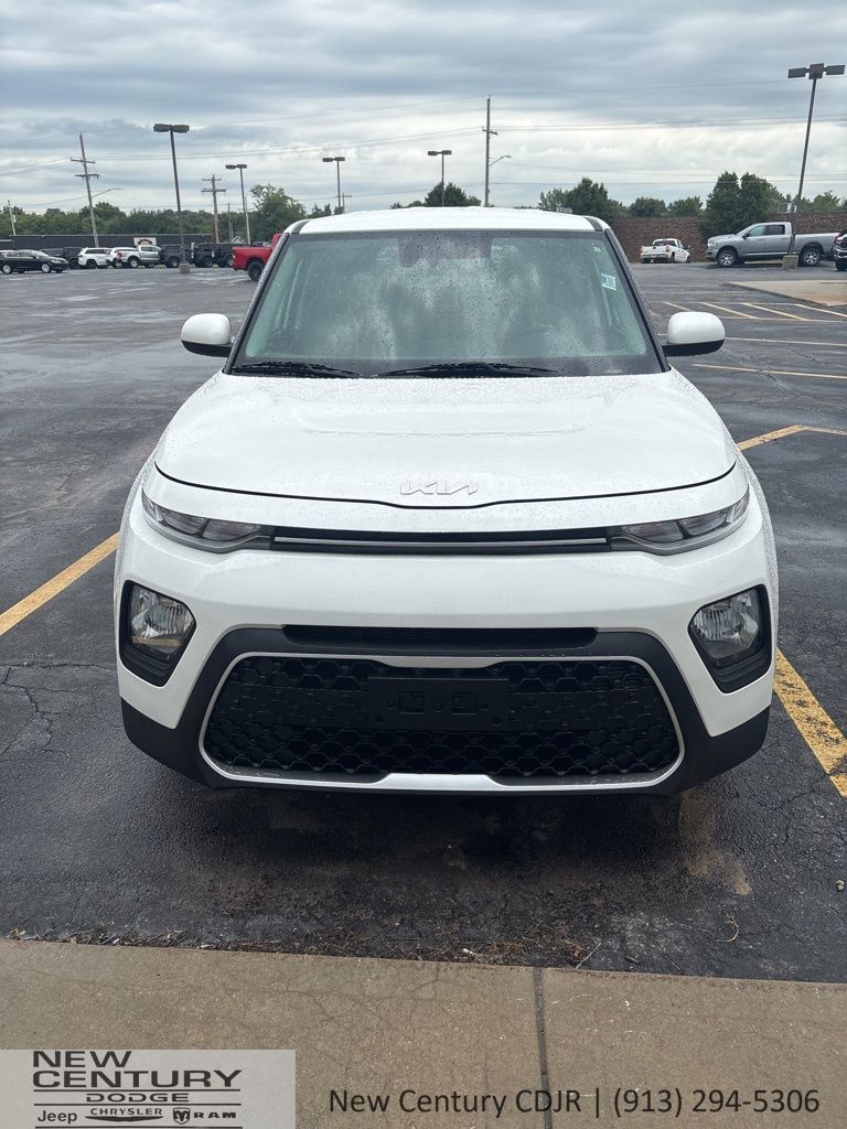 Used 2022 Kia Soul LX with VIN KNDJ23AU9N7813370 for sale in Paola, KS