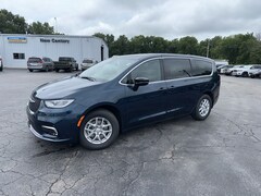 2025 Chrysler Pacifica SELECT Passenger Van