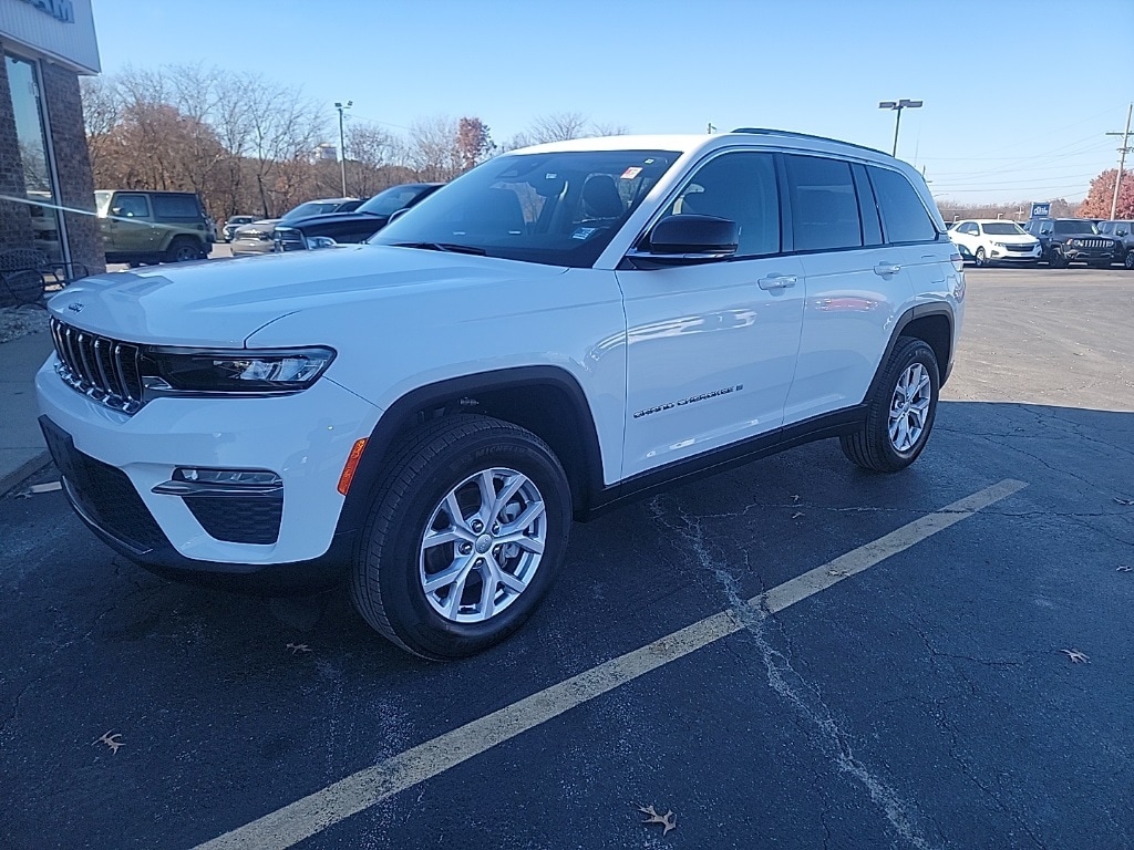 2022 Jeep Grand Cherokee Limited's photo