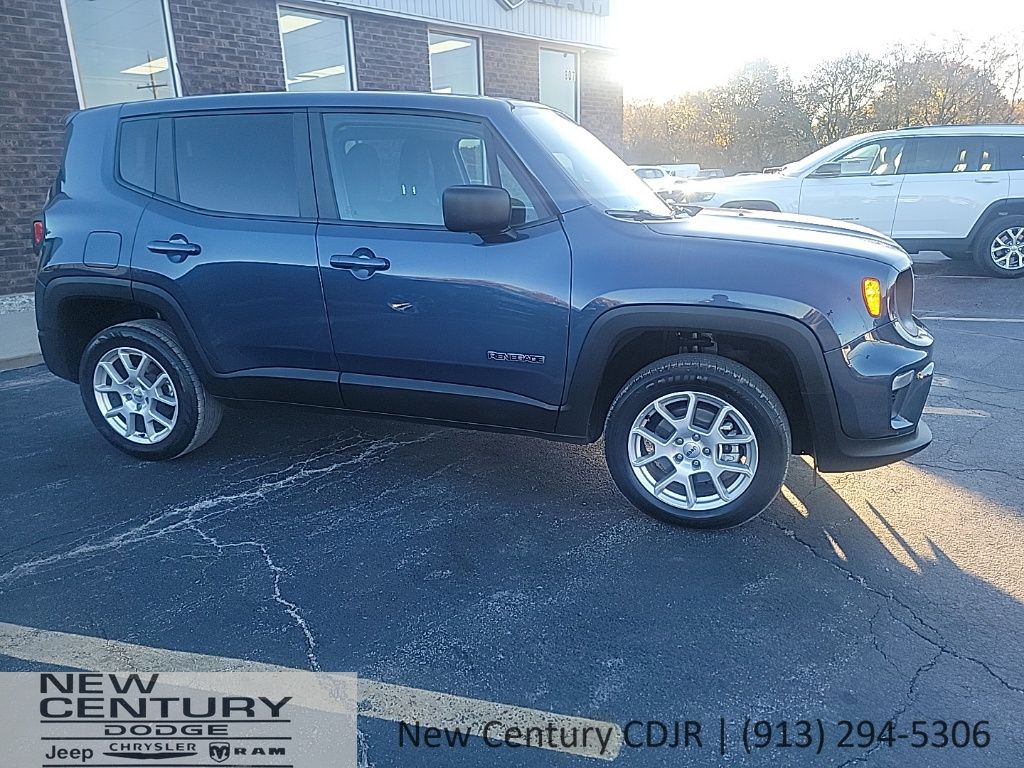 Used 2023 Jeep Renegade Latitude with VIN ZACNJDB10PPP65842 for sale in Paola, KS