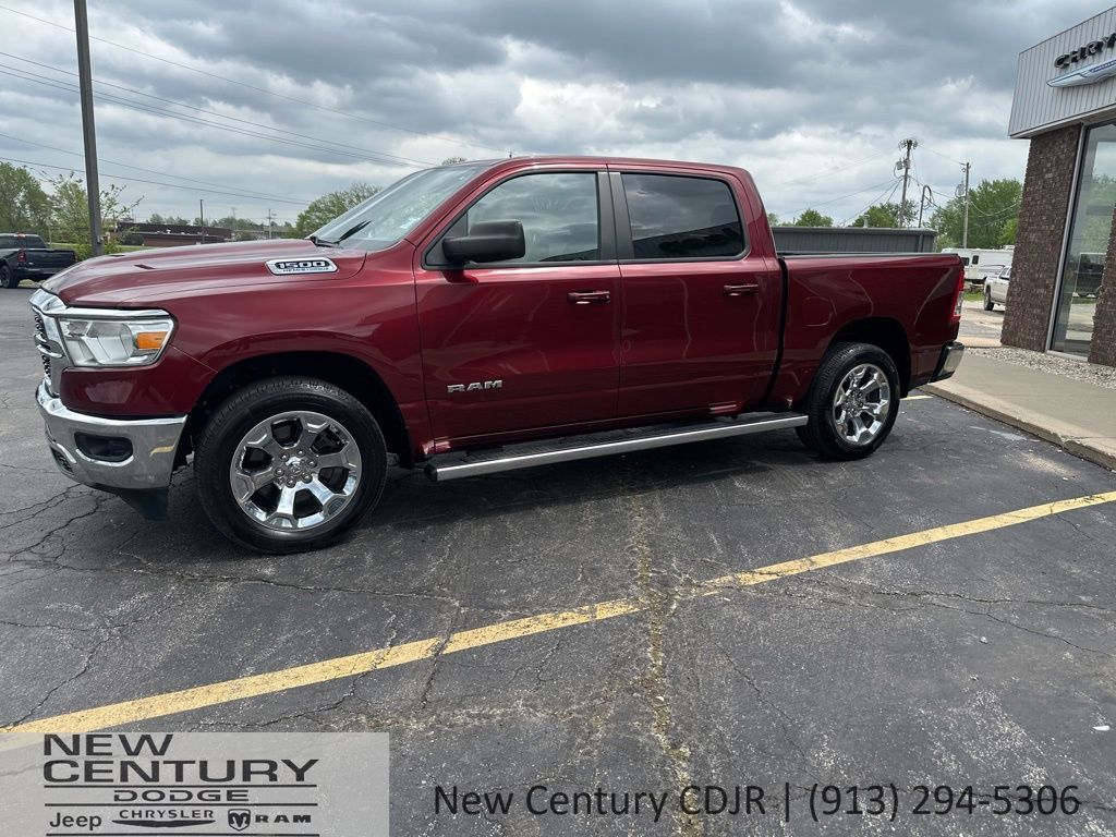 2022 RAM 1500 Big Horn/Lone Star 4x4 Crew Cab 5'7's photo