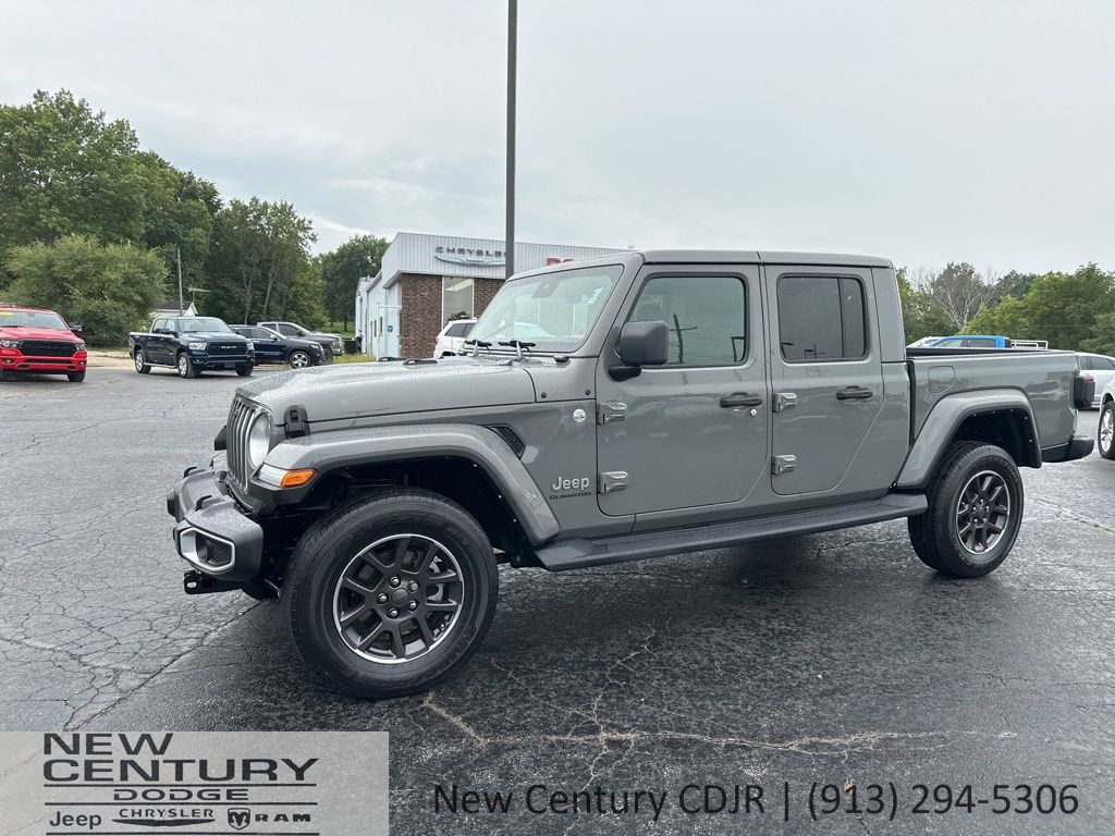 2021 Jeep Gladiator Overland's photo