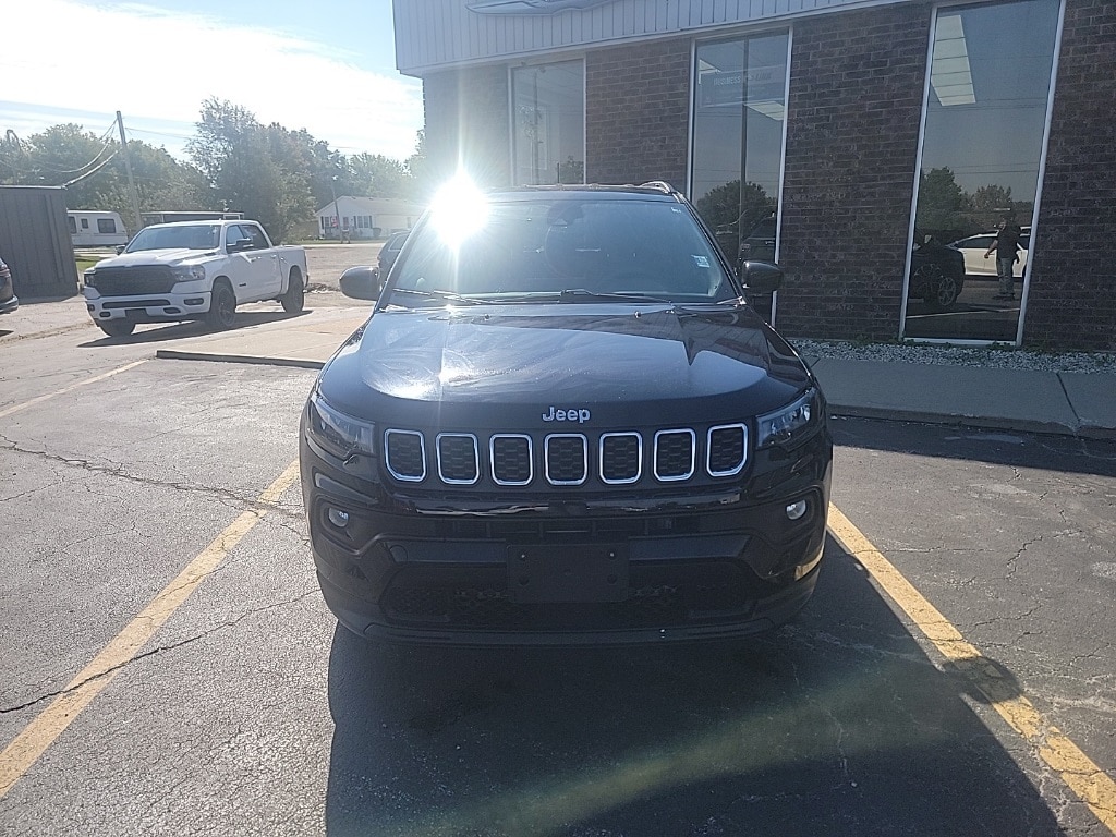 Used 2024 Jeep Compass Latitude with VIN 3C4NJDBN6RT100459 for sale in Kansas City