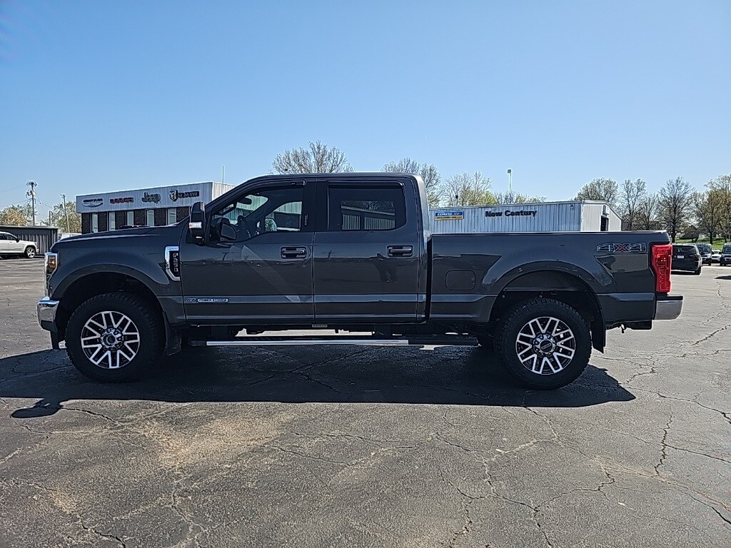 Used 2019 Ford F-250 Super Duty Lariat with VIN 1FT7W2BT2KEG03747 for sale in Kansas City