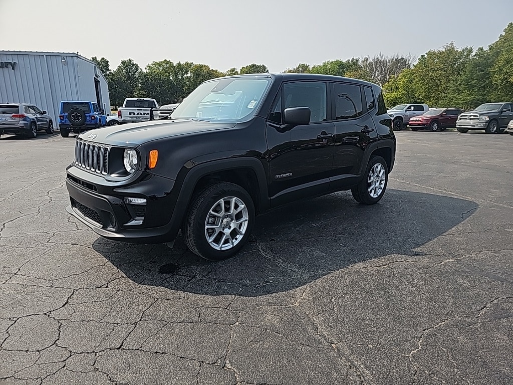 Used 2023 Jeep Renegade Latitude with VIN ZACNJDB19PPP17031 for sale in Kansas City