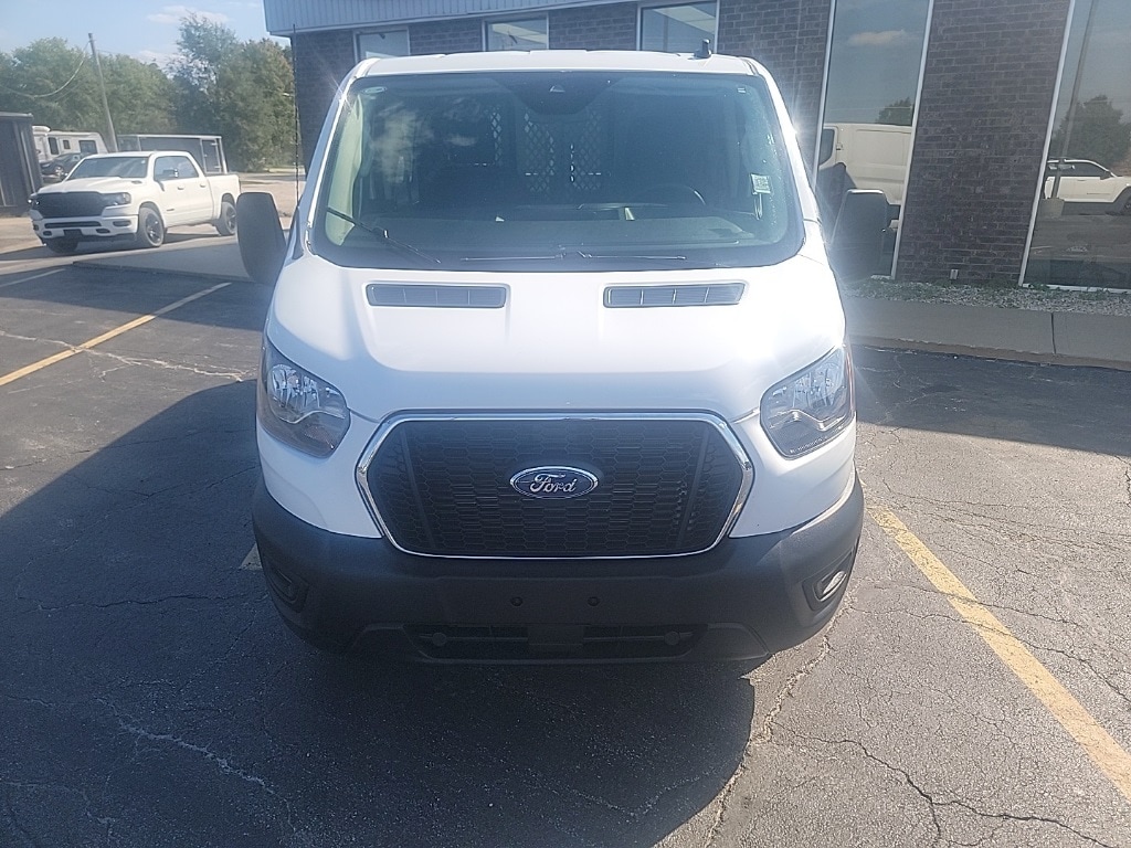 Used 2024 Ford Transit Van Base with VIN 1FTBR1Y88RKA59958 for sale in Kansas City