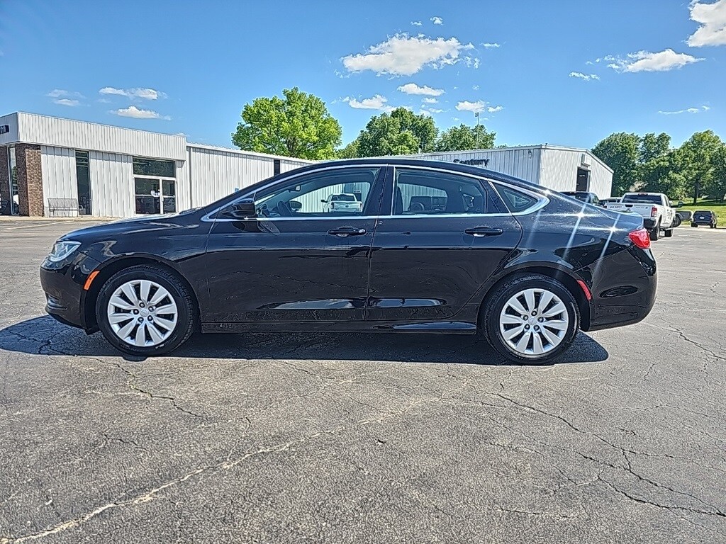 Used 2015 Chrysler 200 LX with VIN 1C3CCCFB8FN592259 for sale in Kansas City