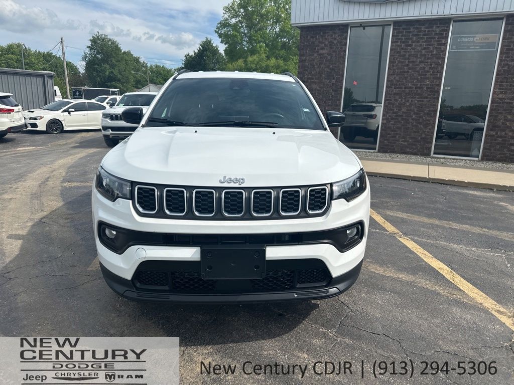 Used 2024 Jeep Compass Latitude with VIN 3C4NJDBN4RT133055 for sale in Kansas City