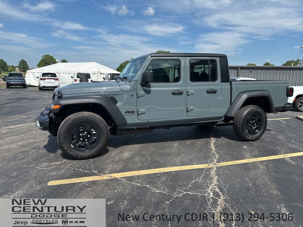 2026 Jeep Gladiator Sport Auto's photo