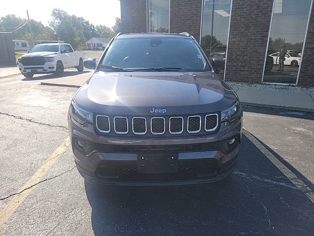 Used 2024 Jeep Compass Latitude with VIN 3C4NJDBN7RT604101 for sale in Kansas City