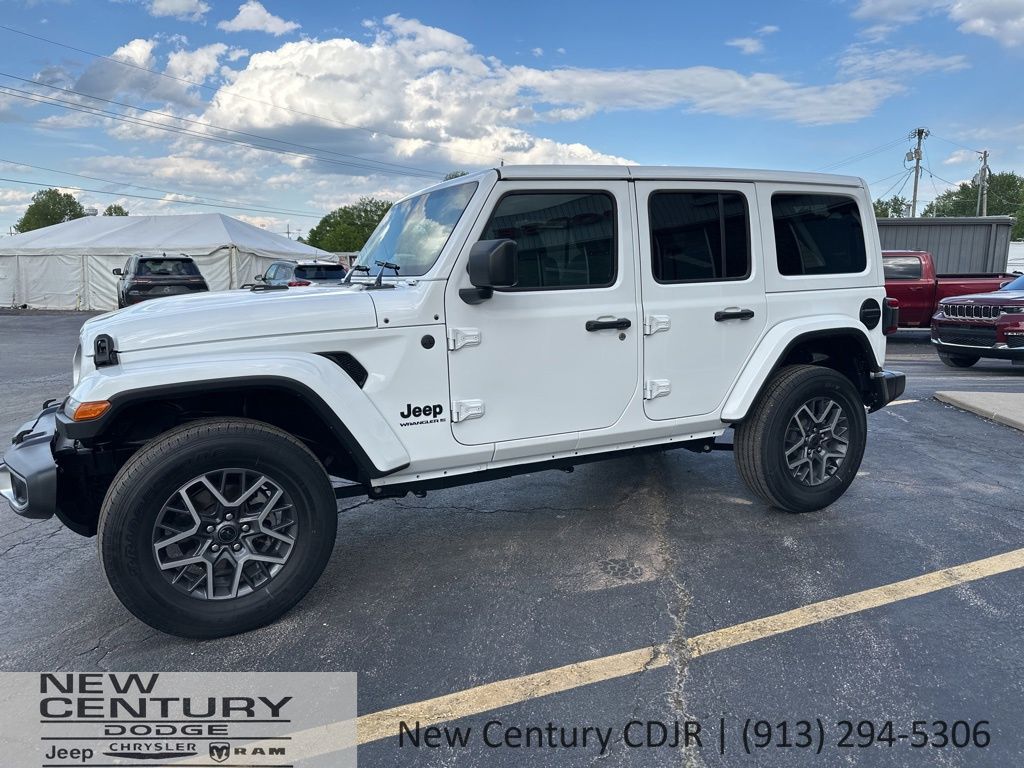 Used 2025 Jeep Wrangler 4-Door Sahara with VIN 1C4PJXEN1SW555211 for sale in Kansas City