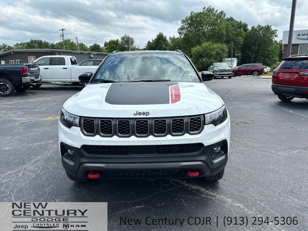 Used 2025 Jeep Compass Trailhawk with VIN 3C4NJDDN5ST532933 for sale in Kansas City
