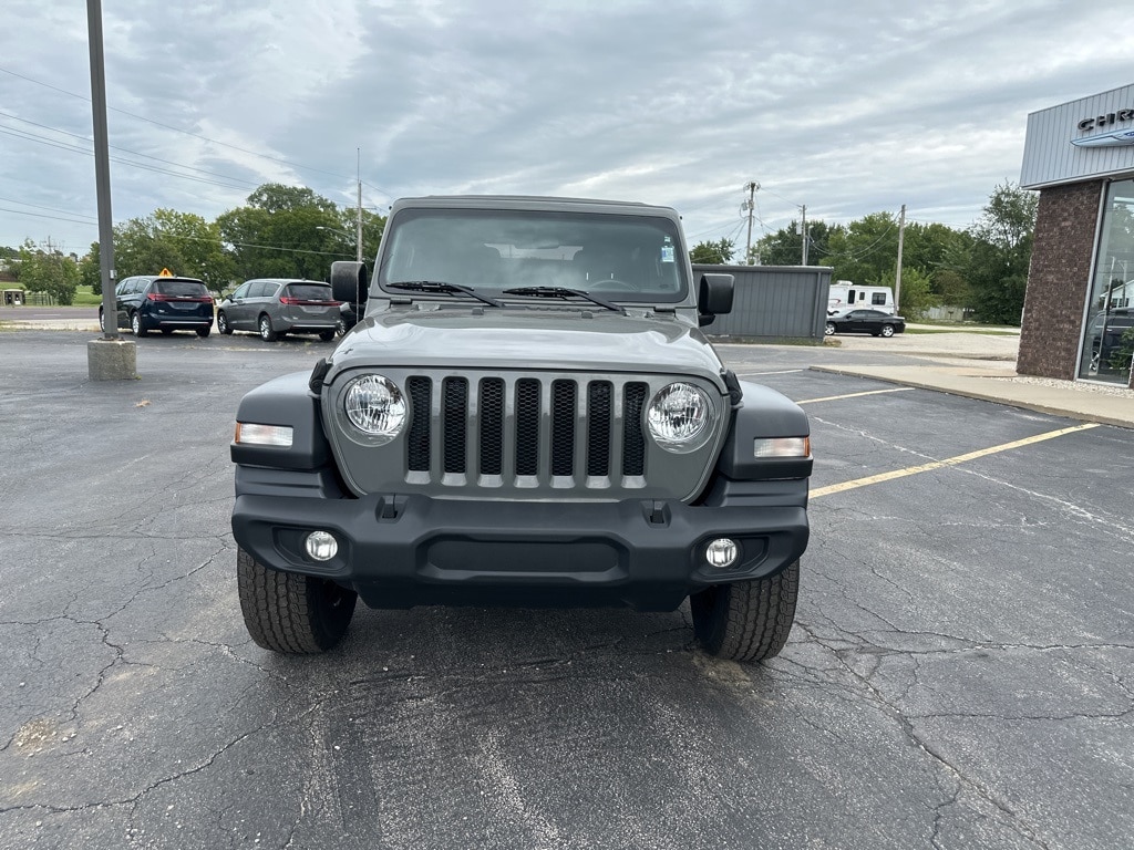 Used 2021 Jeep Wrangler Unlimited Sport with VIN 1C4HJXDNXMW549111 for sale in Kansas City